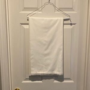 Williams Sonoma Cream Tablecloth 70 x 90 inches.